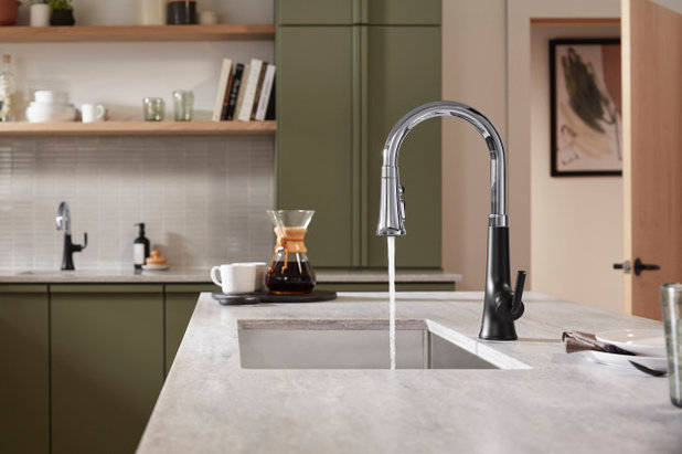 Kitchen Kohler’s Tone touchless kitchen faucet