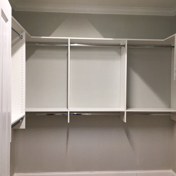 Bell's Walk In Closet