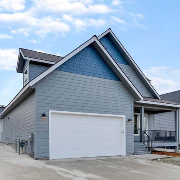 Siding Installation - James Hardie Lap Siding & Shingles in Boothbay Blue