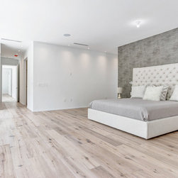 PINECREST HOUSE - Products