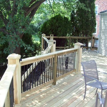 Pressure Treated deck with diamond dental molding & Diamond King Post,