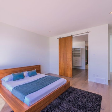 Visao Court Kamloops, BC - Modern Tuscan Interpretation