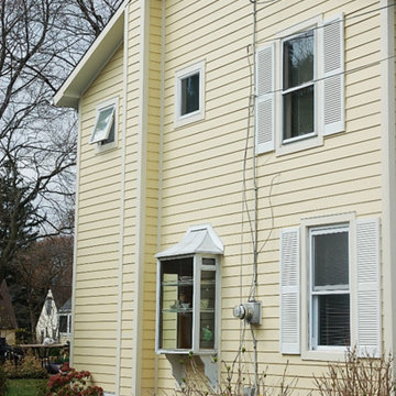 6 1/4" Cedarmill Woodland Cream HardiePlank and Seamless White Gutters