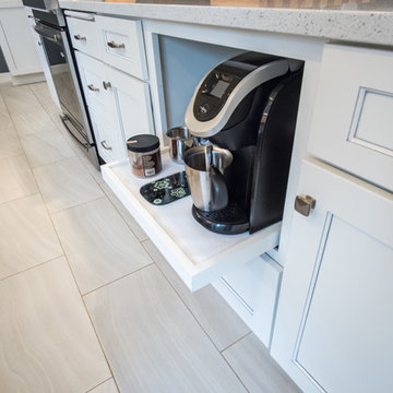 Bright and Easy Kitchen
