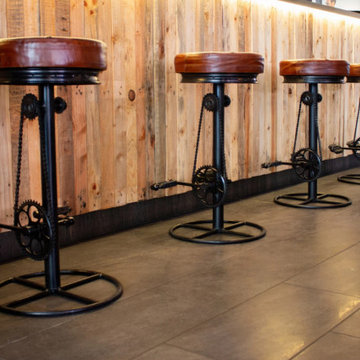 Tabouret de bar en cuir et métal