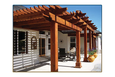 Patio - mid-sized rustic backyard patio idea in San Francisco