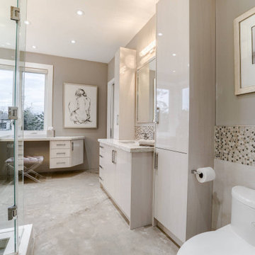 CONTEMPORARY MASTER EN-SUITE