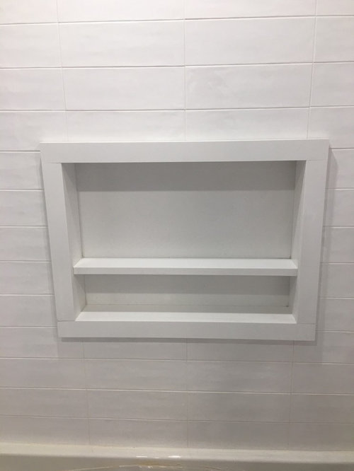quartz bathroom niche with border