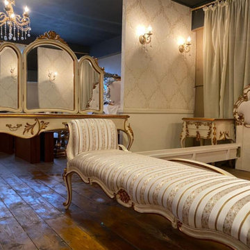 Shabby-chic Italian bedroom furniture style
