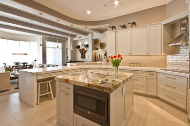 Kitchen - transitional kitchen idea in Phoenix