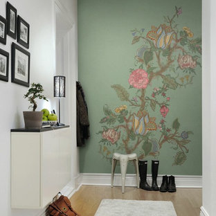 Exempel på en shabby chic-inspirerad hall