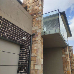 Colonial Ranch Australian Sandstone Wall Cladding Project - Landscape and Garden