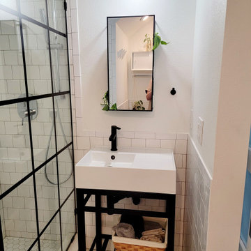 Give your small bathroom a makeover- You deserve it!
