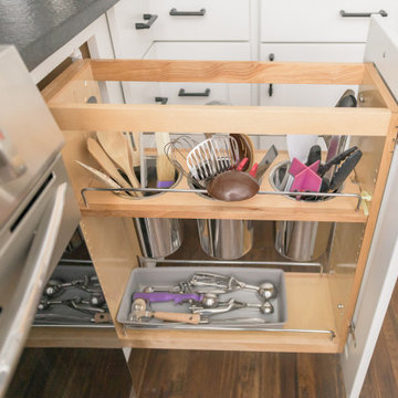 Wellborn Premier Transitional Kitchen