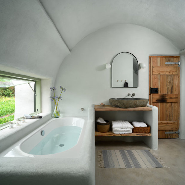 ビーチスタイル 浴室 by Unique Homestays