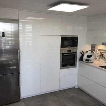 Cocina lacada Valdebebas