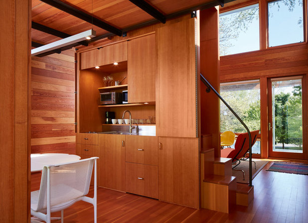 Contemporary Kitchen by Wheeler Kearns Architects