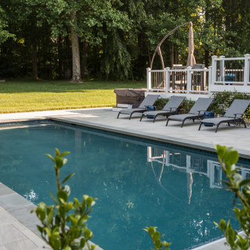 Elegant Pool & Entertaining Deck