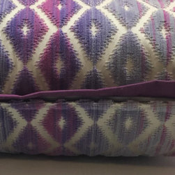 Conventional Zipper Closure Detail - Decorative Pillows