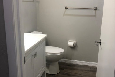 Elegant bathroom photo in Orlando