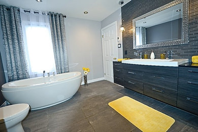 Bathroom - contemporary bathroom idea in Montreal
