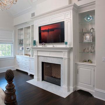Built In Shelving / Custom Furniture