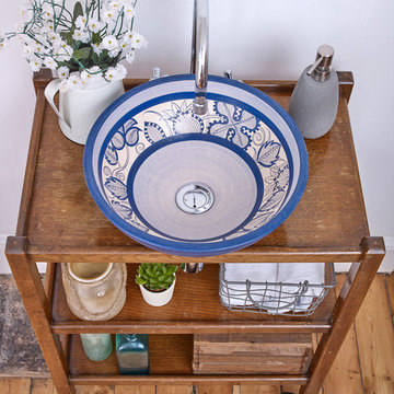 Victoria in Blue - Round Basin