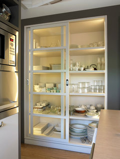 Armarios de cocina: 8 puertas para maximizar el espacio