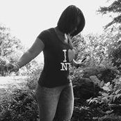 Michele Lewis's photo