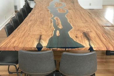 Claude River Table