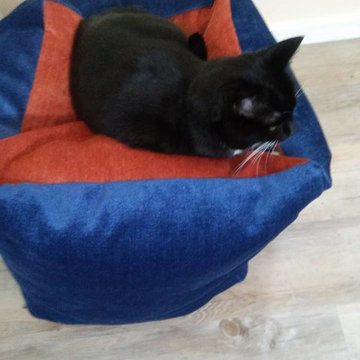 Client request for beanbag set: BeanOfa, Gamer and 2 footstools
