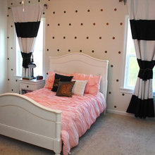 Jaeleigh and Kyra’s Room
