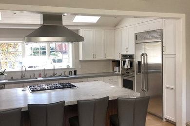 Kitchen - cottage kitchen idea in San Francisco