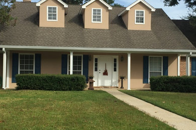 Traditional exterior home idea in Jackson