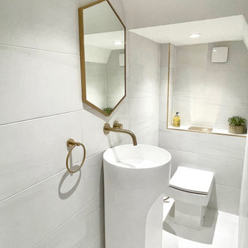 Golders Green Cloakroom
