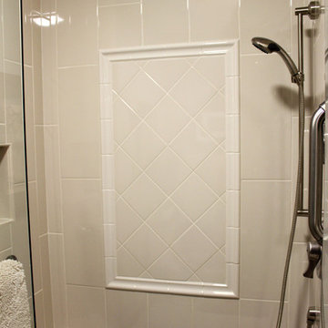 Masterbath Shower and Vanity Quartz Countertop