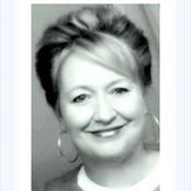 Gloria Dickey's photo