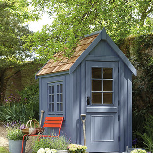 Painted Garden Wall | Houzz