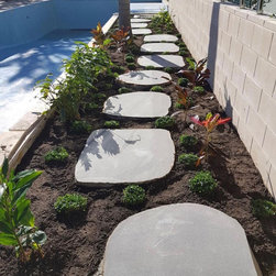 Bluestone steppers - Stepping stone - Landscaping design - Landscaping Stones and Pavers