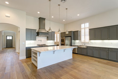 Kitchen - transitional kitchen idea in San Francisco