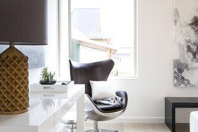Home design - modern home design idea in Seattle