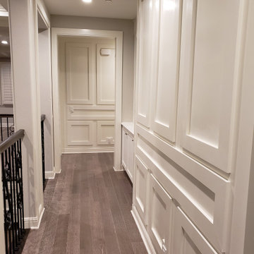 Custom 23' High Entry, Loft & Master Coffered Ceilings, Wainscoting Yale Enclave