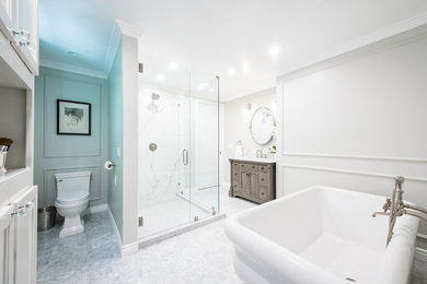 Bathroom - contemporary bathroom idea in Los Angeles