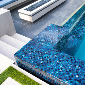 Landscape and negative edge pool