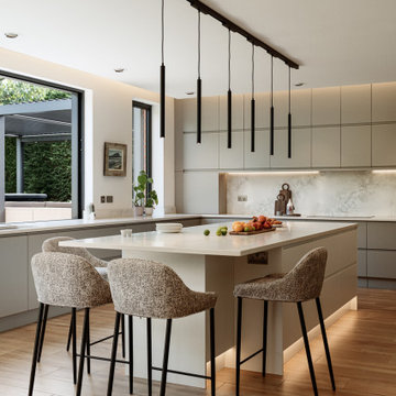 The Exquisite Heath Haven Houseg