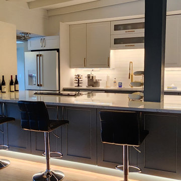 Beautiful Modern Kitchen Remodel Done in Two-Tone Color Cabinets