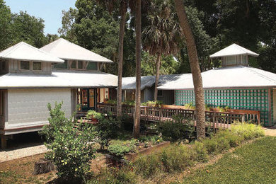 Contemporary exterior home idea in Jacksonville