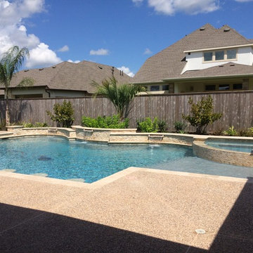 Geometric Pool with Raised Beam Wall