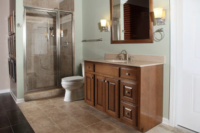 Bathroom - traditional bathroom idea in Louisville
