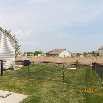 Black Chain Link Fence to Keep Dog In Back Yard New Baltimore Michigan